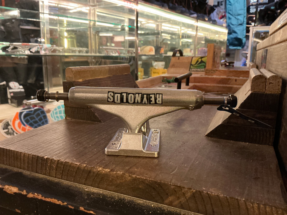 Skateboard Truck Independent hollowReynolds block silver