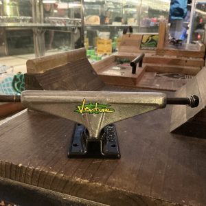 Skateboard Trucks Venture TM Polished 5.8