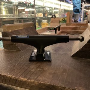 Skateboard Trucks Thunder Hollow Night 2